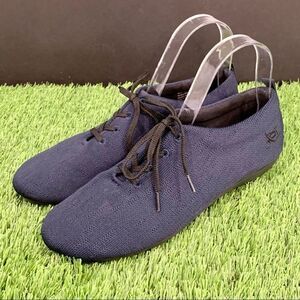 OTBT Navy WILMA Sneaker. 7.5M